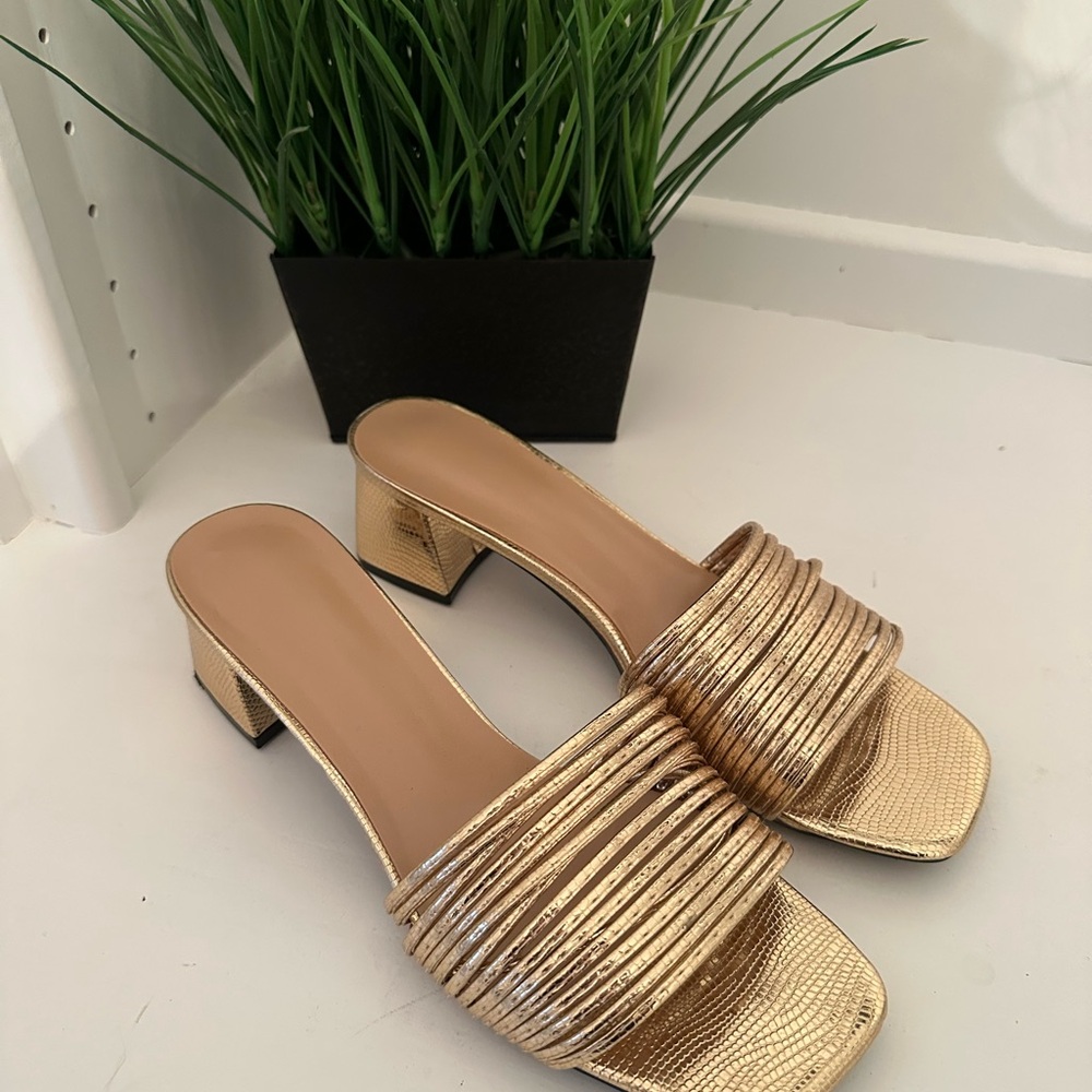 Gold Block Heel Band Sandals -9 Perfect
